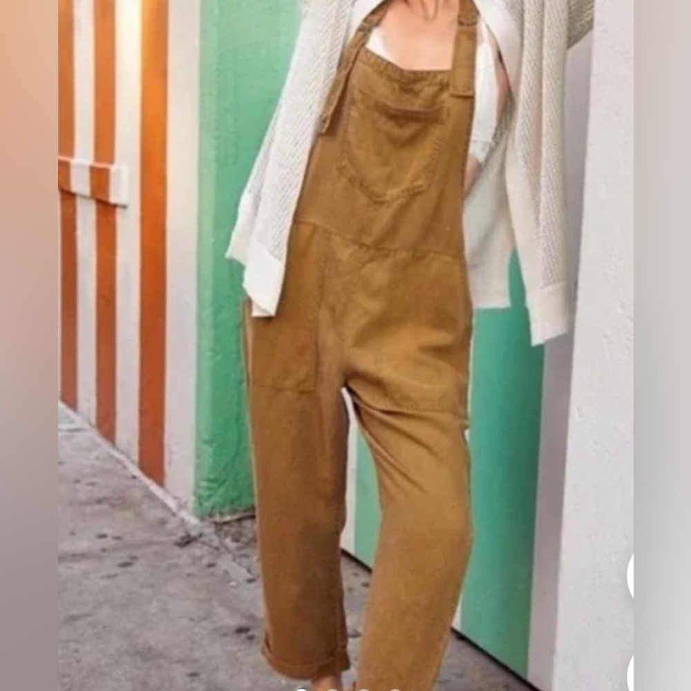Aerie Women’s Brown/Dark Tan color Overalls.